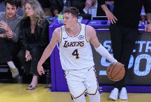 今日NBA雷霆vs湖人比分预测_今日NBA雷霆vs湖人比分预测在线观看_免费看直播