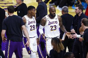 火爆印第安纳狂热vs菲尼克斯水星比赛回放_火爆印第安纳狂热vs菲尼克斯水星比赛回放在线观看_免费看直播